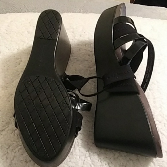 NWOT Donald J. Pliner wedges - Picture 4 of 6